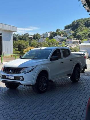 MITSUBISHI L200 TRITON 2.4 16V TURBO DIESEL GL CD 4X4 MANUAL